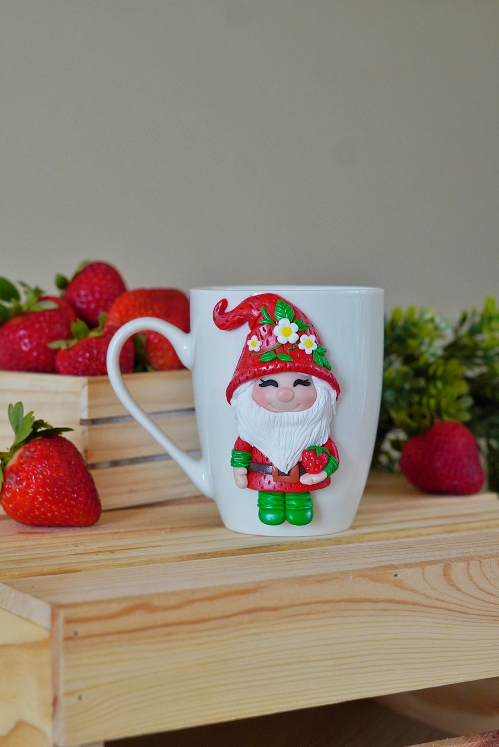 Mug with gnome