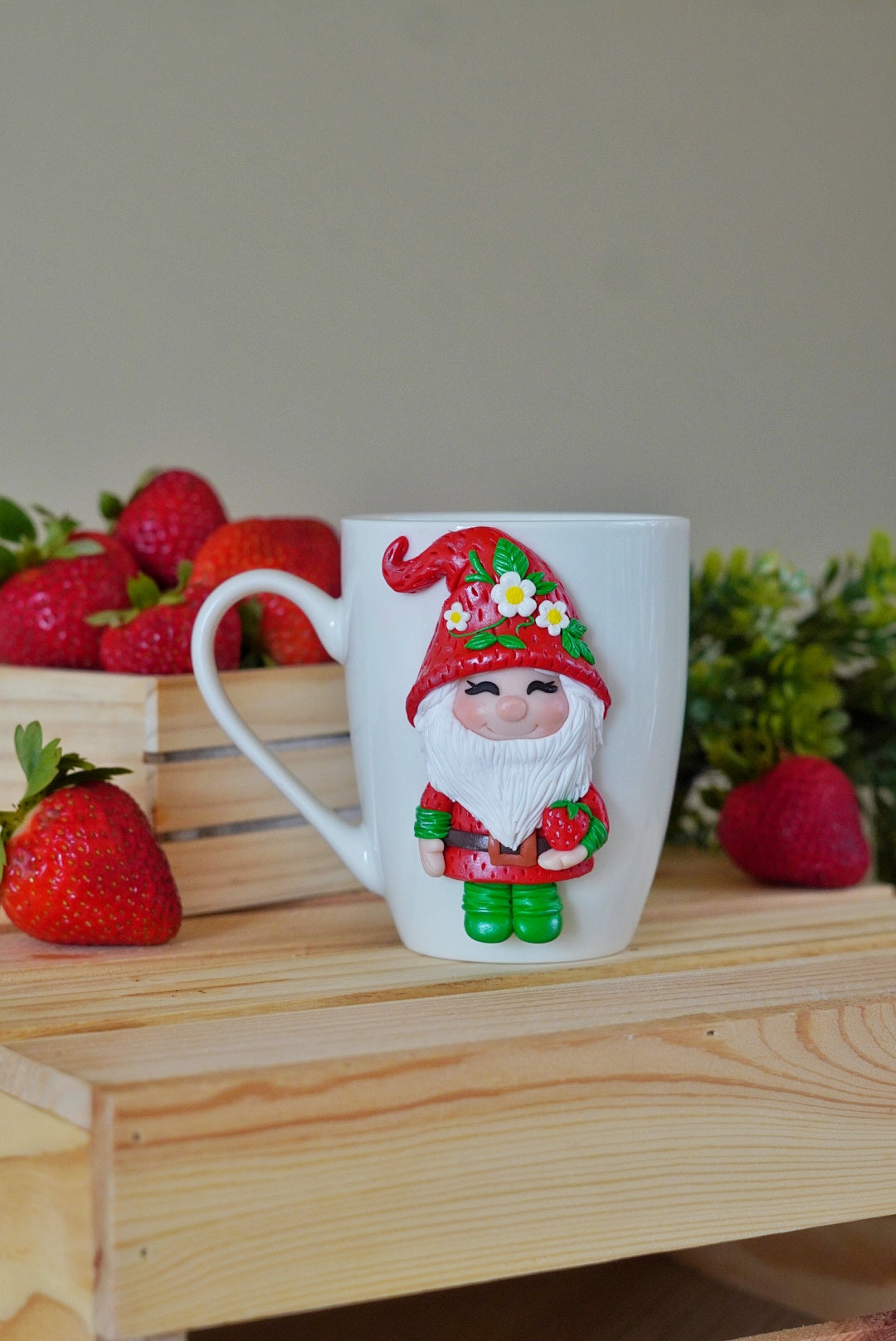 Mug with gnome