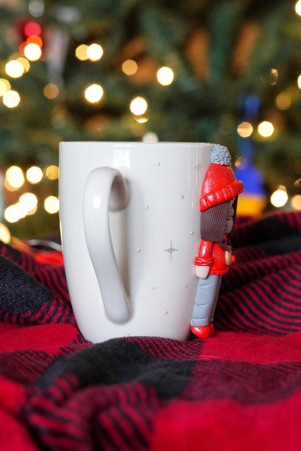 Mug with doll
